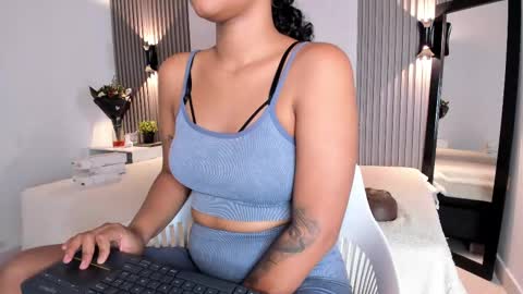 zafira online show from 10-30-25, 11:44