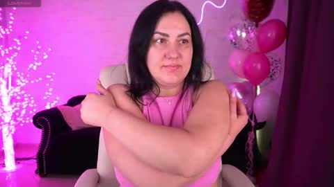 Snapshot of zafiramoonn chatting on 02-14-26, 04:09 Zafiramoonn online show from 02-14-26, 04:09