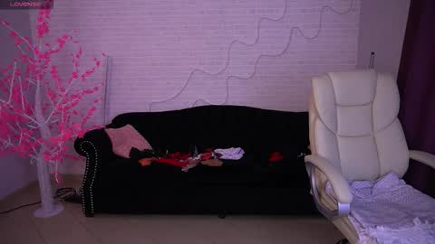 Snapshot of zafiramoonn chatting on 02-25-26, 07:07 Zafiramoonn online show from 02-25-26, 07:07