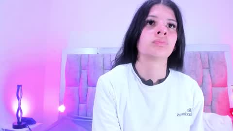 Snapshot of zafiranavarro chatting on 03-22-26, 11:52 zafira online show from 03-22-26, 11:52