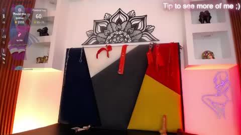 Zafiro online show from 05-18-26, 04:07