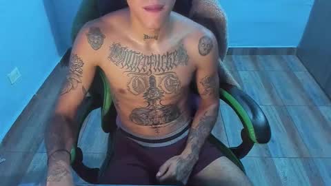 Snapshot of zafirocum chatting on 11-26-25, 02:56 BiG Zafiro online show from 11-26-25, 02:56