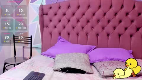 Snapshot of zaharaskylar chatting on 09-10-25, 11:43 Zahara online show from 09-10-25, 11:43