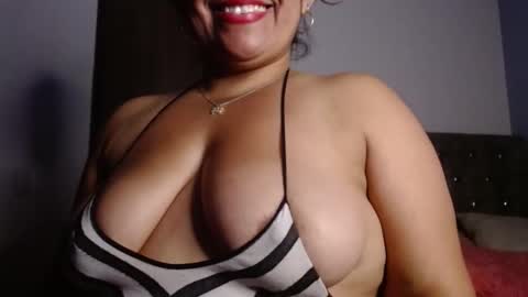 Snapshot of zahi_willx chatting on 09-22-25, 03:19 Zahi ... wants to play with everyone...yessss online show from 09-22-25, 03:19