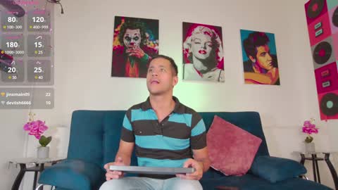 Snapshot of zaid_lion chatting on 12-24-24, 08:05 Zaid Mendoza online show from 12-24-24, 08:05