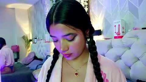 Snapshot of zaira_bonny chatting on 06-12-26, 05:23 Zaira Bonny online show from 06-12-26, 05:23