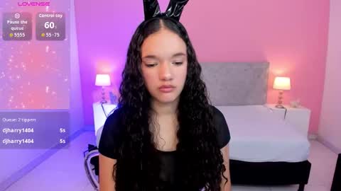 Snapshot of zairaglow chatting on 10-17-25, 11:35 Zaira Pussy extreme online show from 10-17-25, 11:35