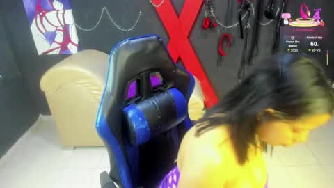 Snapshot of zalomme1 chatting on 06-05-26, 02:01 zalomme1 online show from 06-05-26, 02:01