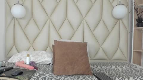 Snapshot of zamirasc chatting on 01-04-25, 01:42 ZAMIRA online show from 01-04-25, 01:42