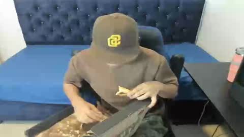 Snapshot of zammcito_ chatting on 01-11-25, 04:59 zamm online show from 01-11-25, 04:59