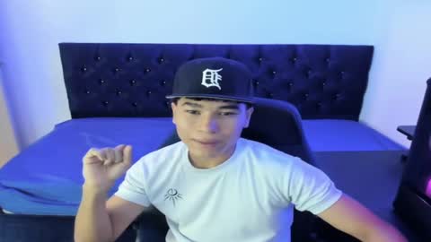 Snapshot of zammcito_ chatting on 01-22-25, 04:02 zamm online show from 01-22-25, 04:02