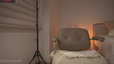 Snapshot of zamuel_18 chatting on 07-02-26, 10:38 zamuel -15 off online show from 07-02-26, 10:38