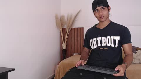 Zander online show from 12-13-24, 01:55