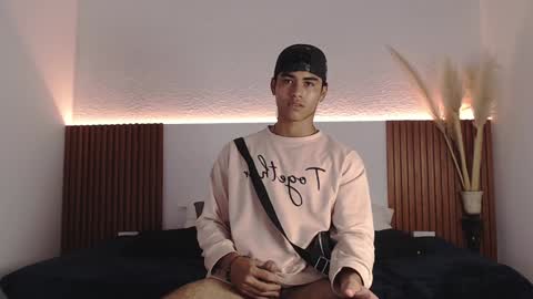 Zander online show from 01-17-25, 05:41