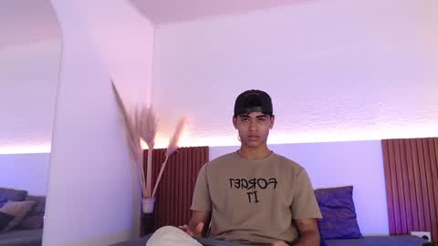 Zander online show from 01-31-25, 02:07