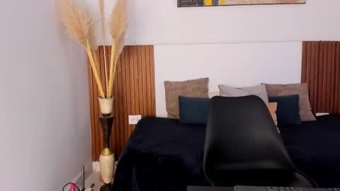 Zander online show from 09-20-25, 01:12