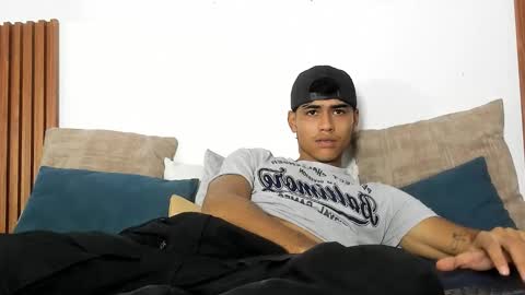 Zander online show from 10-31-25, 01:23