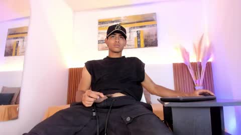 Zander online show from 05-06-26, 01:05