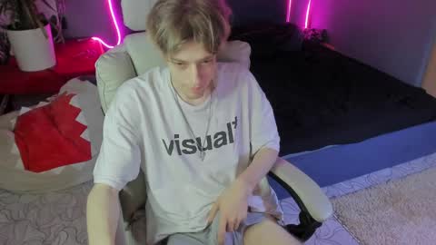 Kel online show from 04-05-26, 08:17