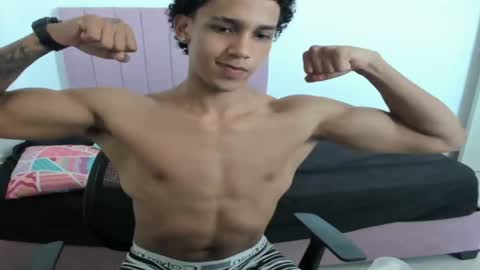 Snapshot of zanxley_ chatting on 12-17-24, 06:31 zanxley_ online show from 12-17-24, 06:31