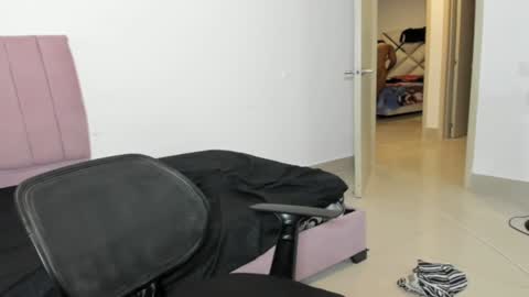 Snapshot of zanxley_ chatting on 12-20-24, 05:04 zanxley_ online show from 12-20-24, 05:04