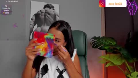 Snapshot of zara_leee chatting on 03-04-26, 11:38 Zara online show from 03-04-26, 11:38