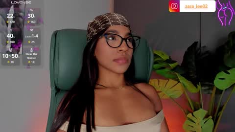 Snapshot of zara_leee chatting on 03-19-26, 04:38 Zara online show from 03-19-26, 04:38