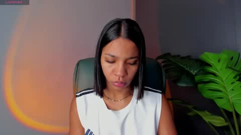 Snapshot of zara_leee chatting on 05-16-26, 11:53 Zara online show from 05-16-26, 11:53
