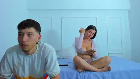 Snapshot of zara_n_kai chatting on 09-17-25, 11:17 zara_n_kai online show from 09-17-25, 11:17