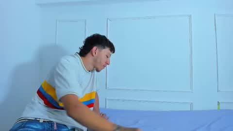 Snapshot of zara_n_kai chatting on 09-30-25, 07:19 zara_n_kai online show from 09-30-25, 07:19