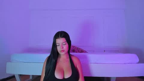 Snapshot of zara_n_kai chatting on 11-06-25, 06:09 zara_n_kai online show from 11-06-25, 06:09