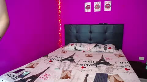 ZARA ANYELINA online show from 01-11-25, 05:52