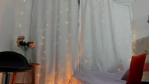 Snapshot of zaradulce chatting on 02-21-25, 12:06 Zara . online show from 02-21-25, 12:06
