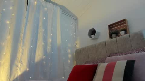 Snapshot of zaradulce chatting on 02-24-25, 12:05 Zara . online show from 02-24-25, 12:05