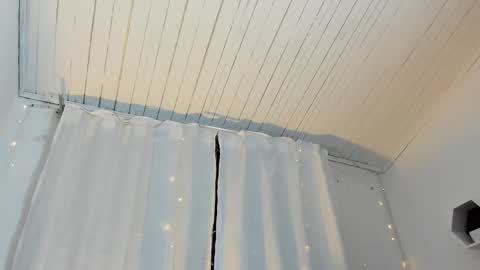 Snapshot of zaradulce chatting on 02-26-25, 12:03 Zara . online show from 02-26-25, 12:03