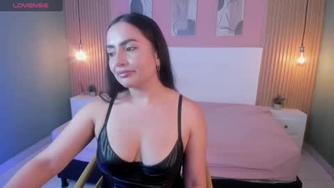 Snapshot of zarafoxx7 chatting on 10-28-25, 08:00 Zara online show from 10-28-25, 08:00