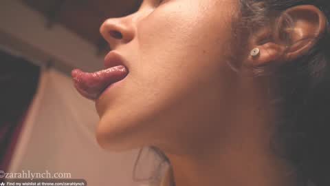 Miss Lynch   Next show  2911 online show from 12-17-24, 02:55