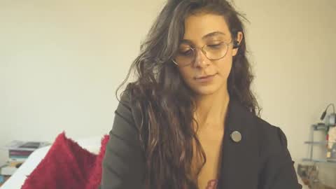 Miss Lynch   Next show  2911 online show from 09-15-25, 09:48