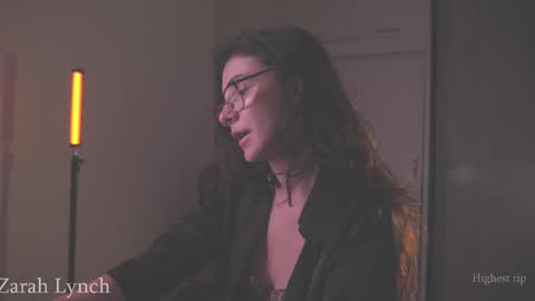 Miss Lynch   Next show  2911 online show from 03-12-26, 12:17