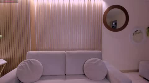 Zara  online show from 12-21-25, 03:57