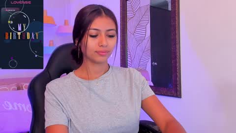 Zara Lim  online show from 12-13-24, 12:50