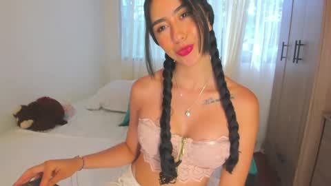   online show from 05-23-26, 09:30