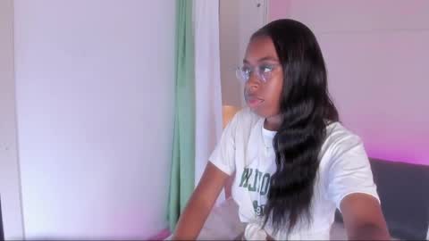Snapshot of zaraprescott chatting on 04-25-26, 08:28 SARA online show from 04-25-26, 08:28