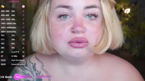 Lola online show from 10-15-25, 07:41