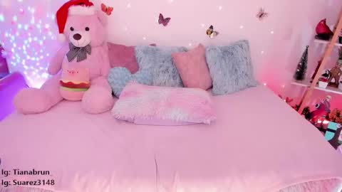 Snapshot of zaratorres_ chatting on 01-06-25, 02:25 Zara online show from 01-06-25, 02:25
