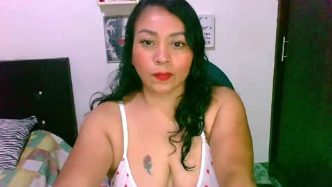 Snapshot of zaray_45bella chatting on 03-28-26, 09:47 zaray online show from 03-28-26, 09:47