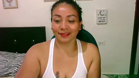 Snapshot of zaray_45bella chatting on 04-07-26, 09:26 zaray online show from 04-07-26, 09:26
