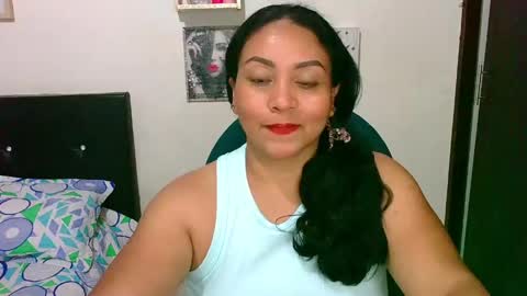 Snapshot of zaray_45bella chatting on 04-16-26, 09:37 zaray online show from 04-16-26, 09:37