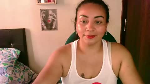 Snapshot of zaray_45bella chatting on 05-05-26, 09:34 zaray online show from 05-05-26, 09:34