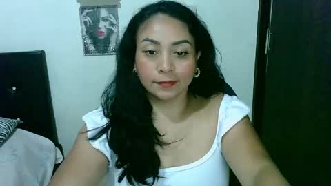 Snapshot of zaray_45bella chatting on 05-08-26, 08:58 zaray online show from 05-08-26, 08:58